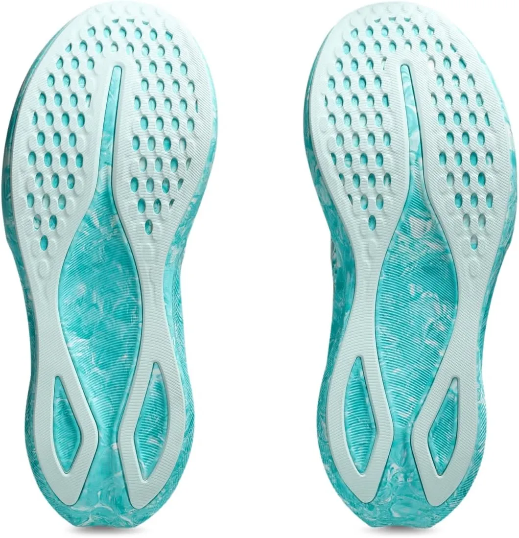 Asics Women's Noosa Tri 16 Sneaker