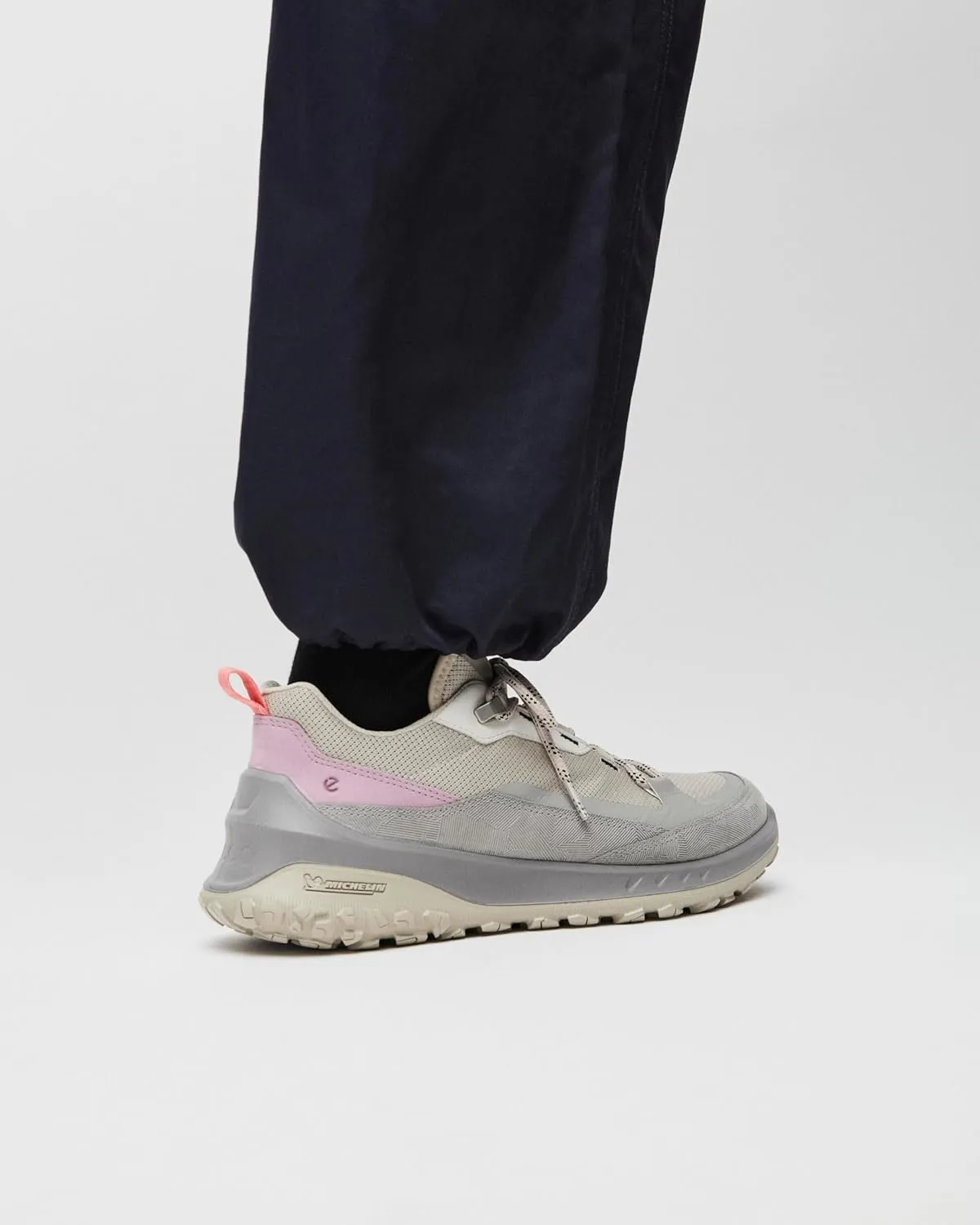 ECCO Women's Ultra Terrain Low Waterproof Hiking Shoe