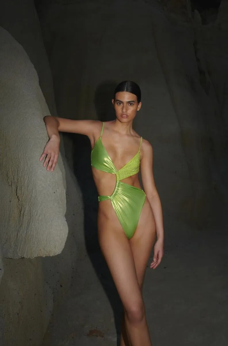 IARA ONE PIECE MANGLAR