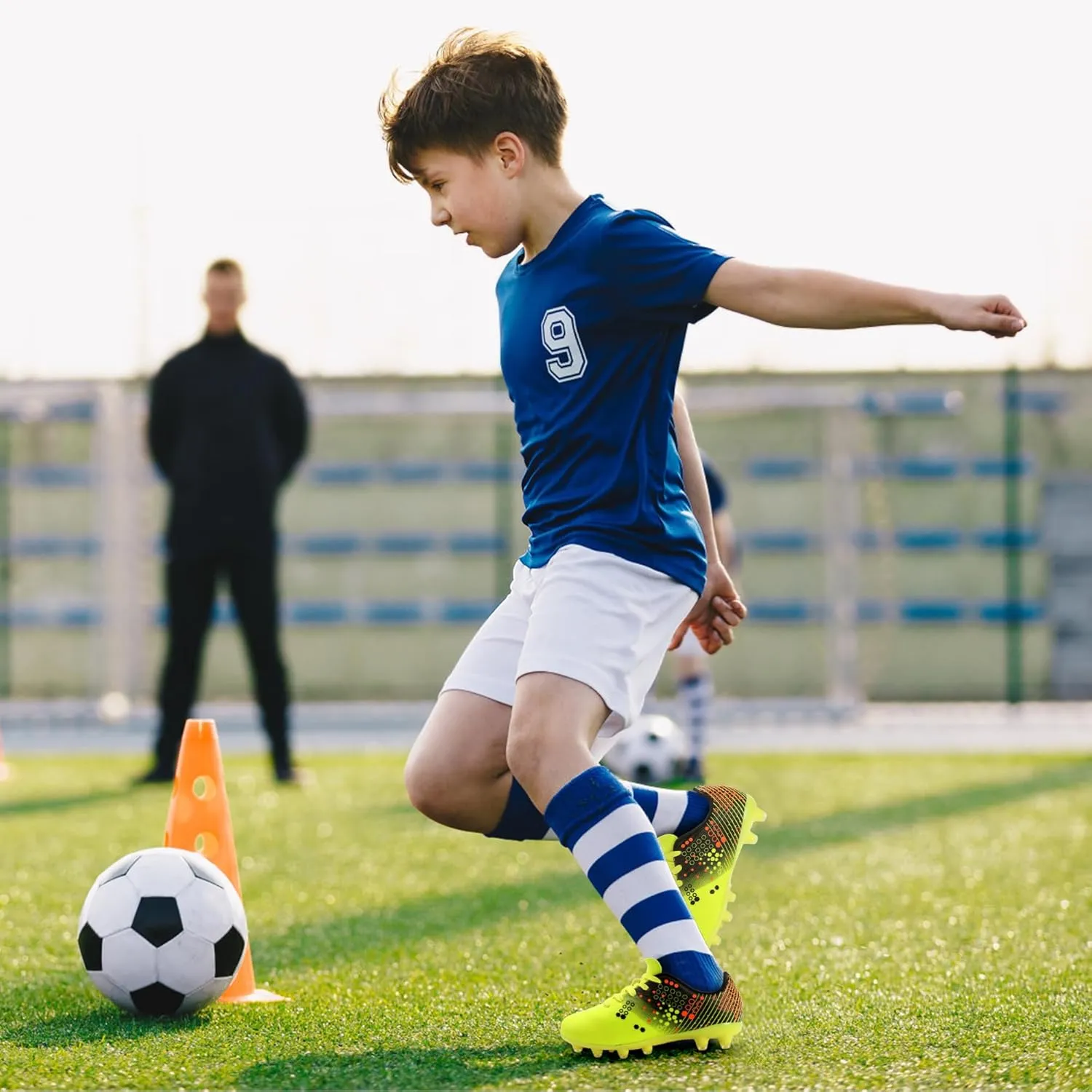 Kids Soccer Cleats for Boys and Girls Youth Football Cleats Outdoor Athletic Turf Soccer Shoes