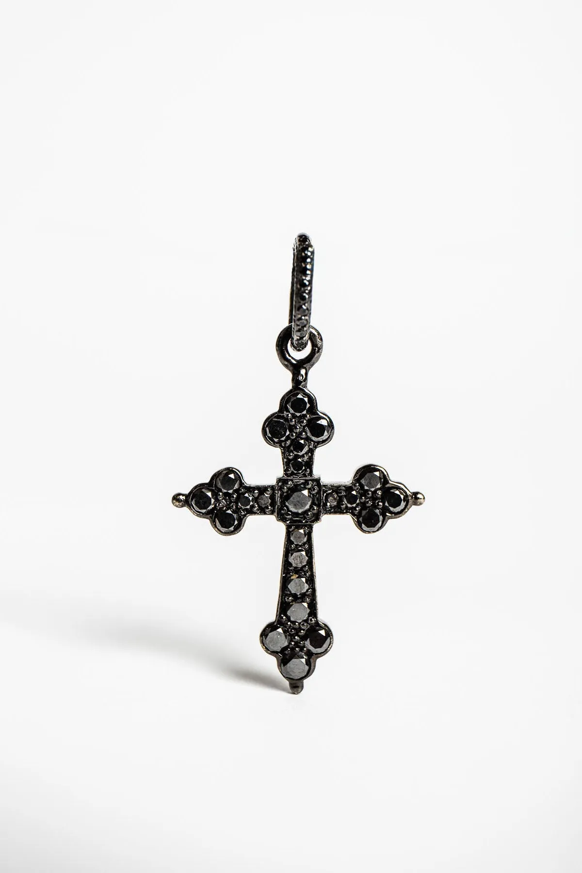 LOREE RODKIN | 14-18K WHITE GOLD DIAMOND LARGE GOTH CROSS PENDANT