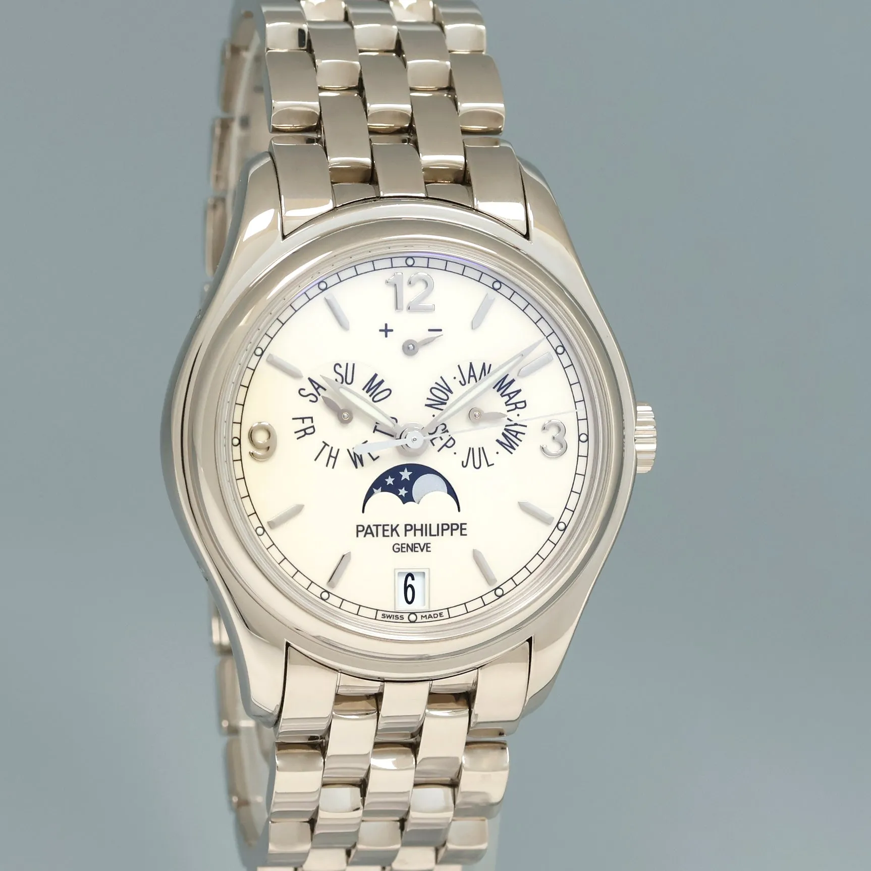 MINT Patek Philippe 5146G White Gold Bracelet Annual Calendar 39mm Moon Phase Watch