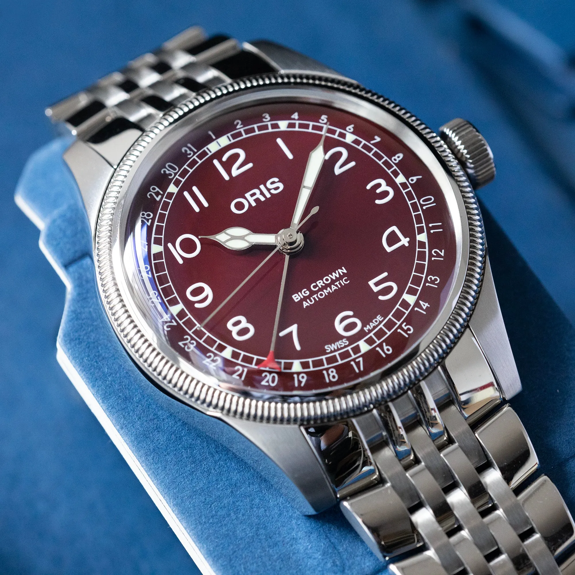 Oris - 2024 Big Crown Pointer Date Red 40mm on Bracelet