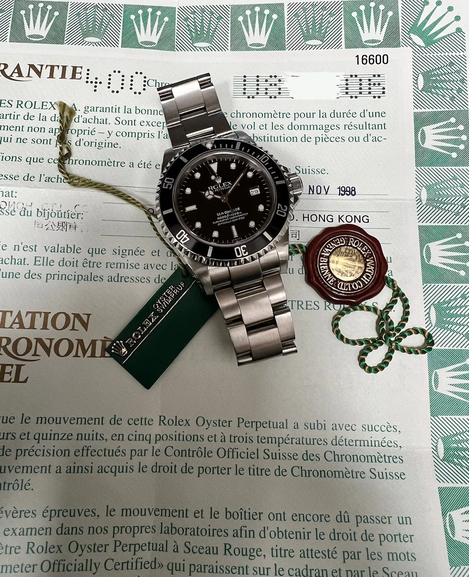 Rolex Sea-Dweller, Swiss Only Dial. Ref: 16600  (Rolex Papers 1998)