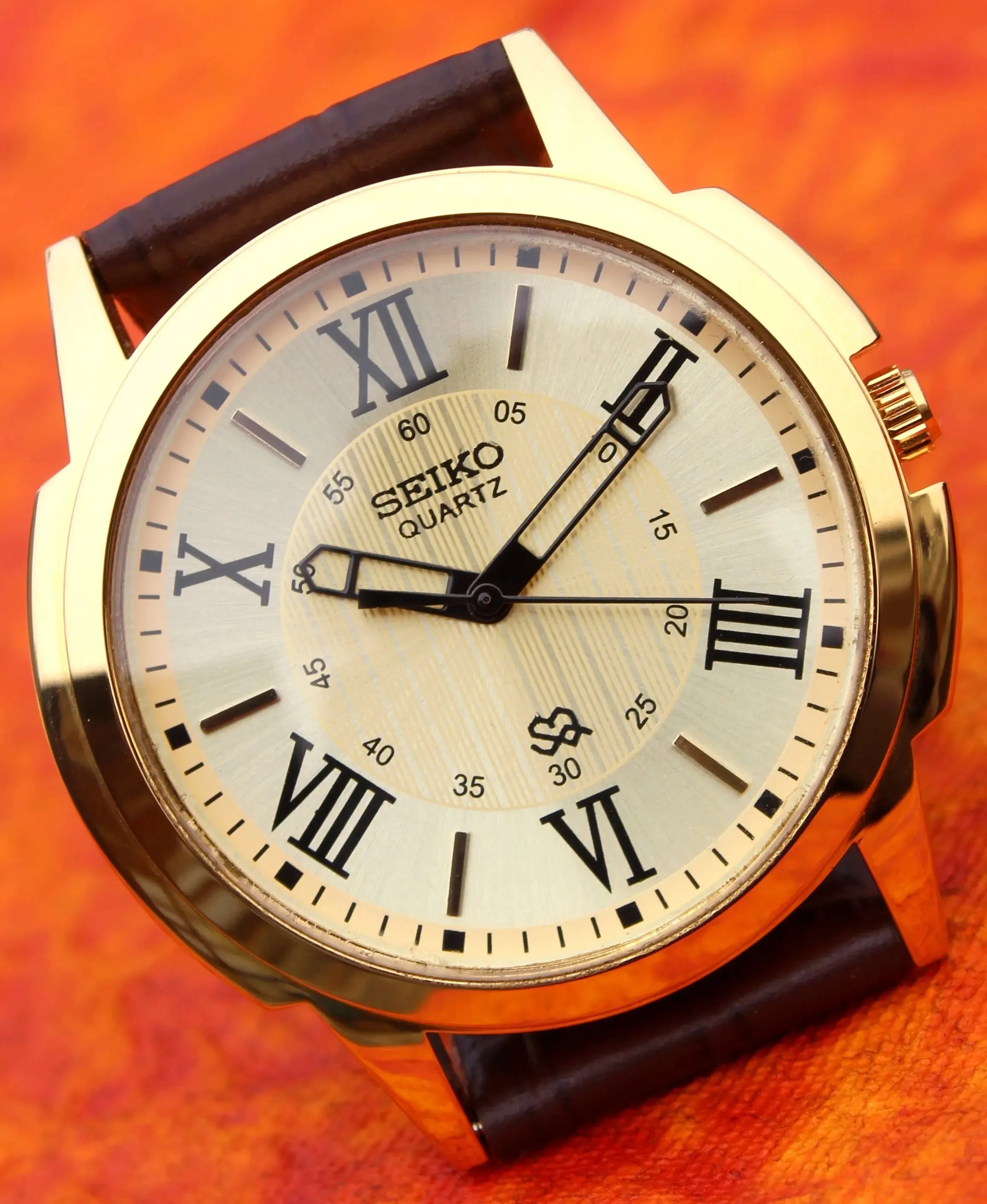 Seiko Quartz Gold Plated Case Japan Made Gold Dial Faux Leather Strap Wristwatch