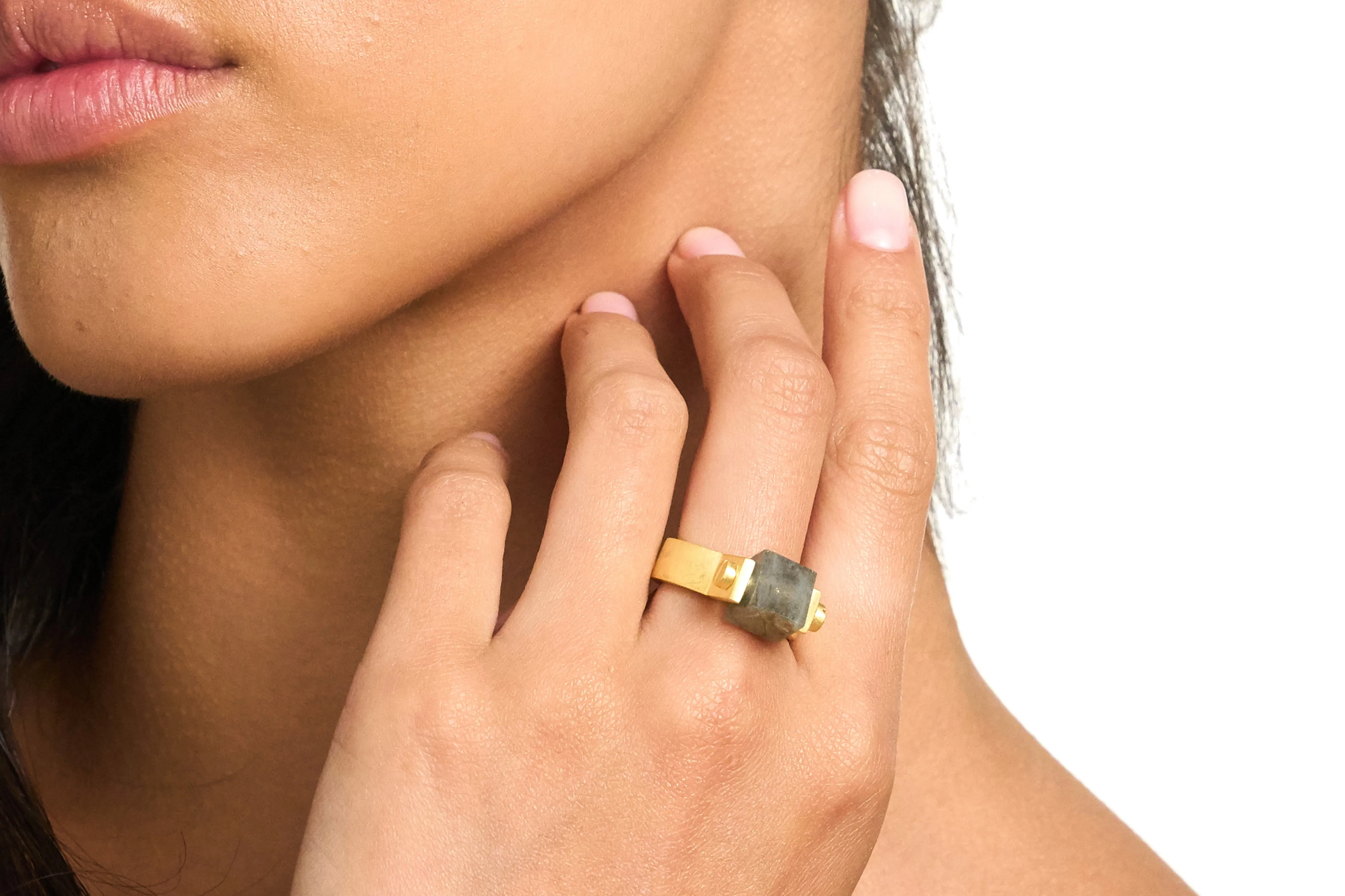 Vama | Verona Ring | Metal-Sterling Silver | Stone-Labradorite | Finish-Matt