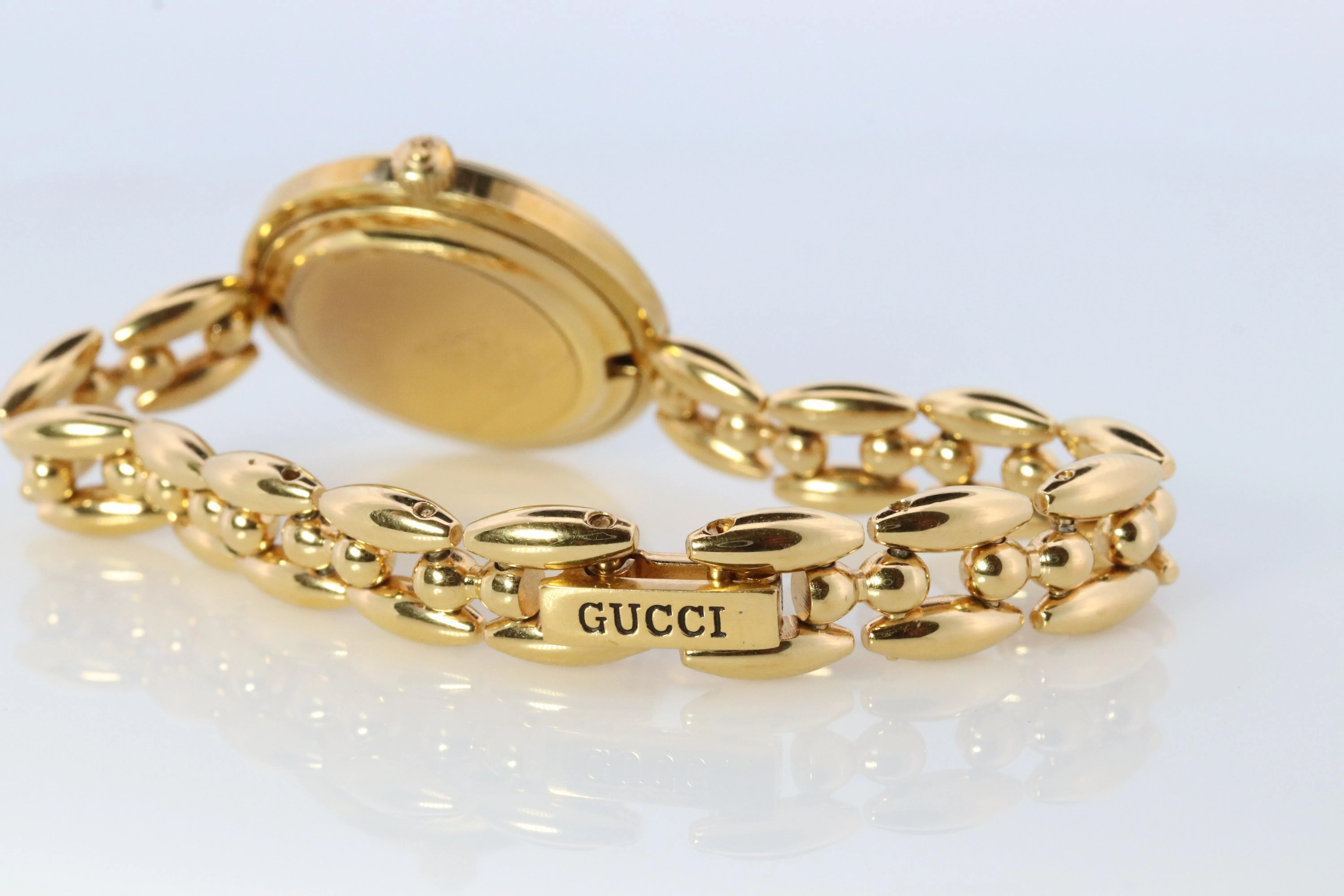 Vintage GUCCI Quartz 11/12.2  Watch Timepiece. Gucci Ladies Gold watch BOX