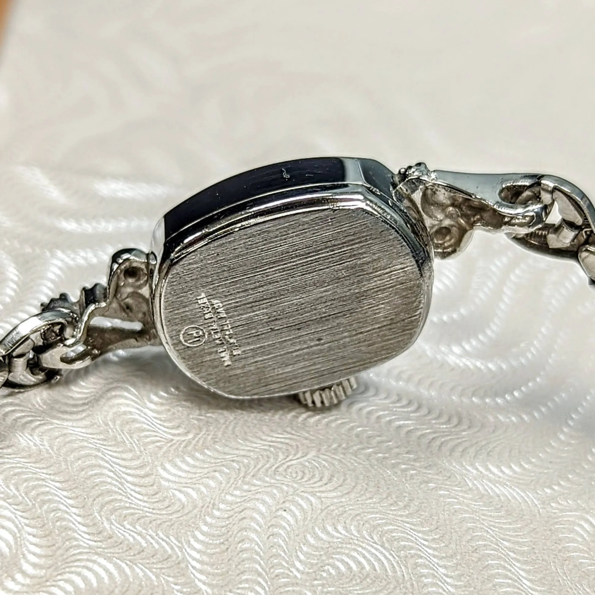 Vintage Ladies ELGIN Watch - Textured Dial & Fancy Lugs, Original Speidel Bracelet